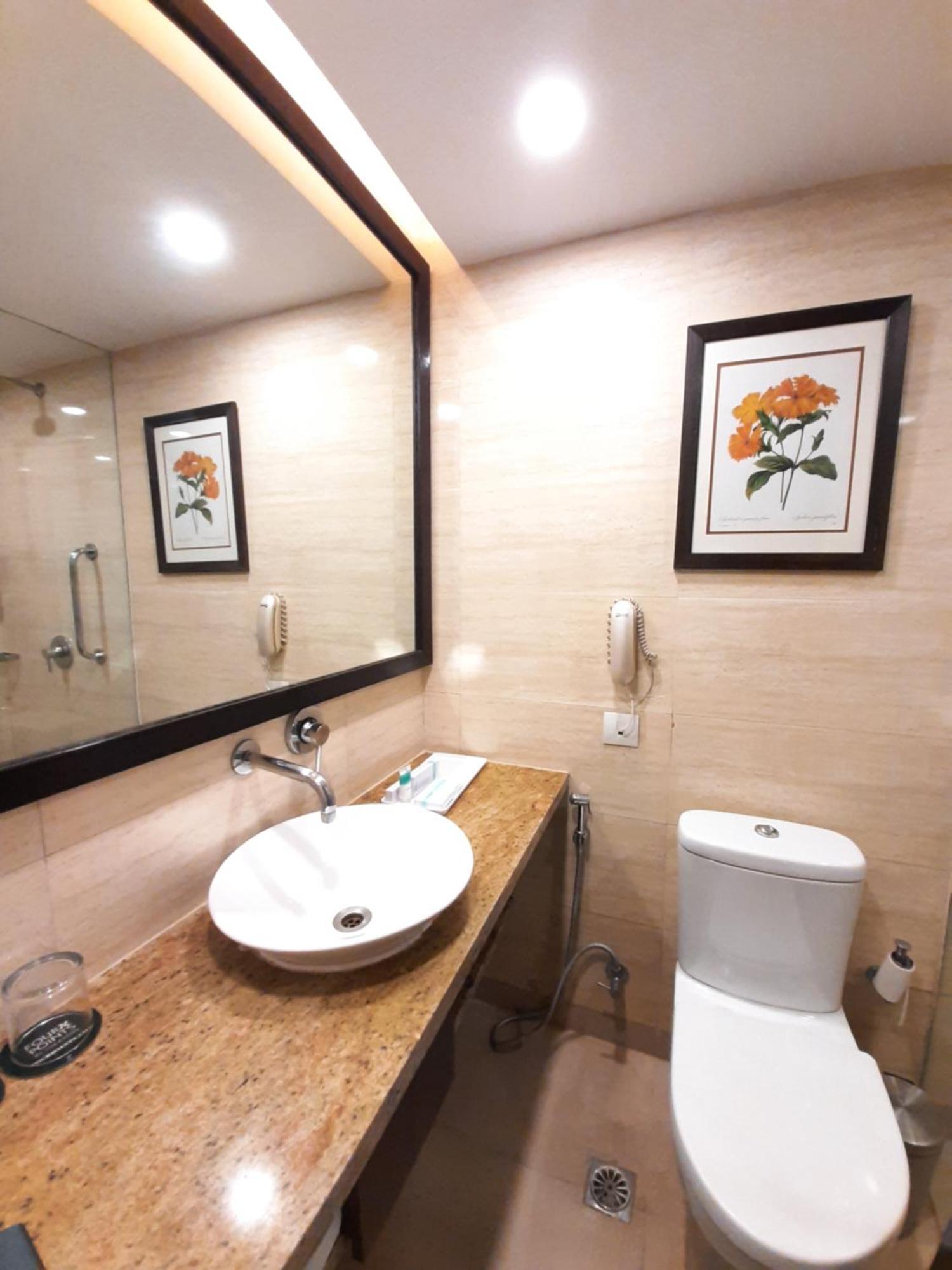 Four Points By Sheraton Вадодара Экстерьер фото