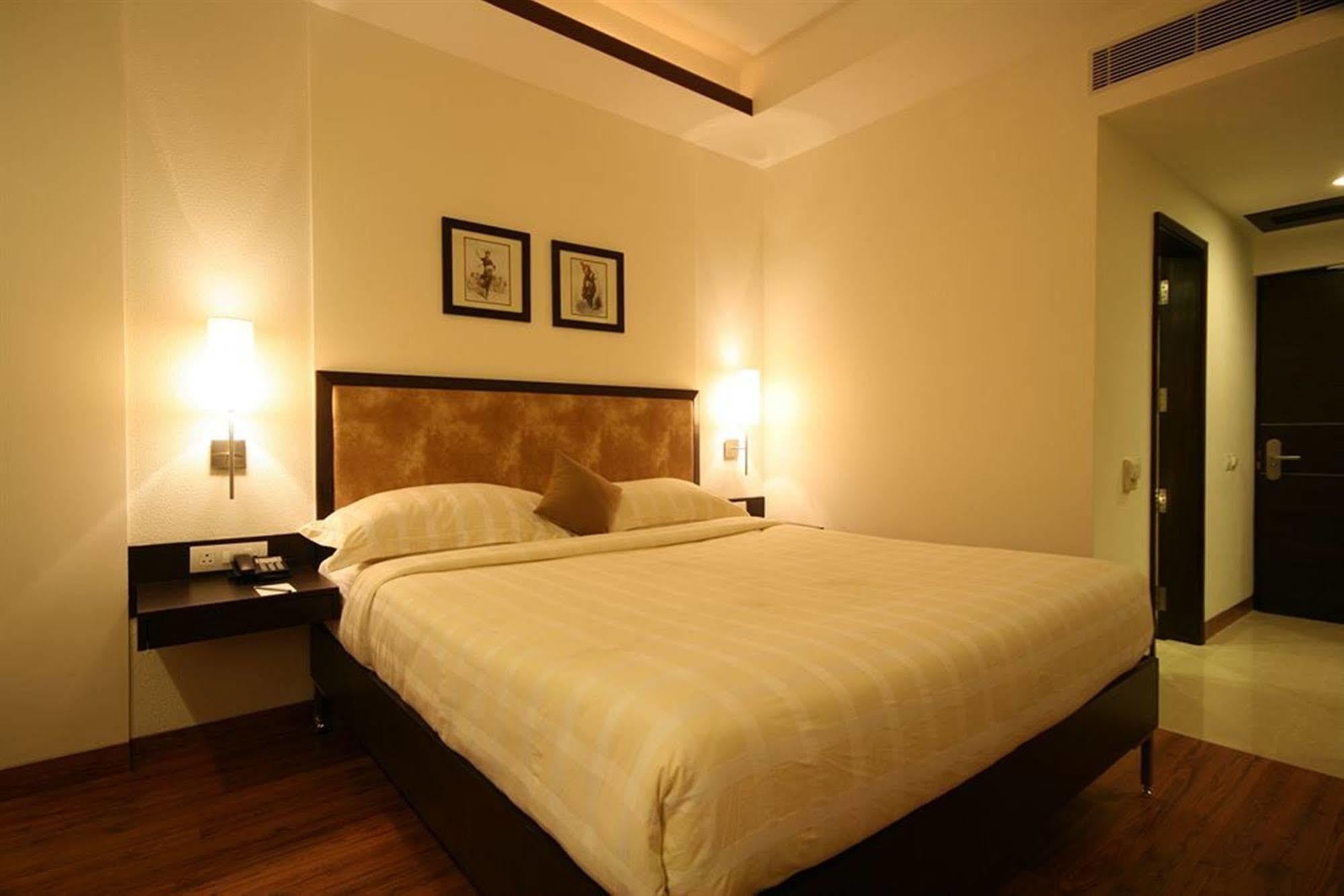 Four Points By Sheraton Вадодара Номер фото